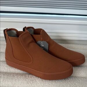 Bangs High Top Slip-On Minimalist Design